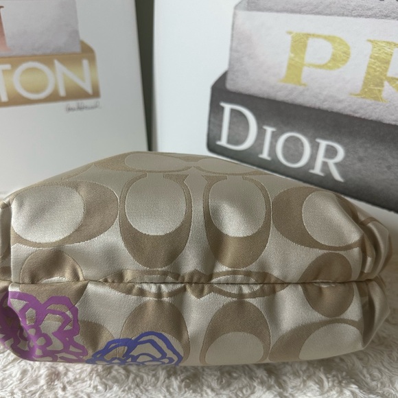 Coach Signature Poppy Daisy Applique Floral - Picture 7 of 8